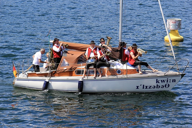 像是一台超 像是一台超